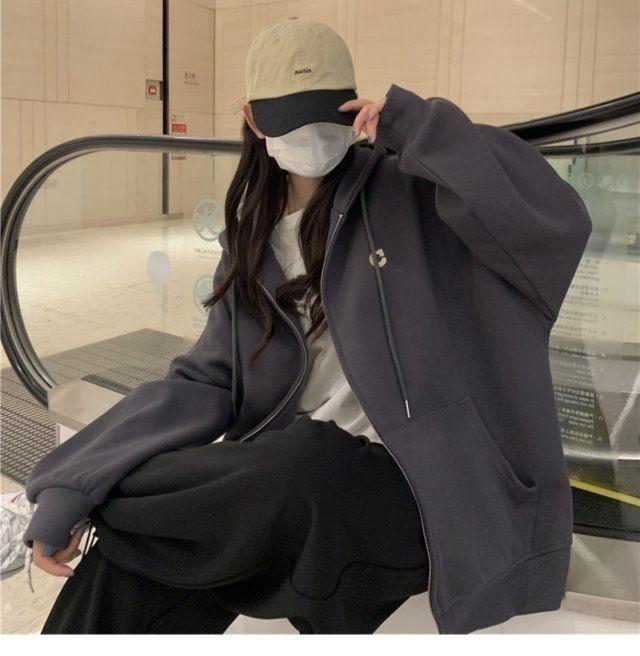 Korean Oversize Hooded Sweatshirt: Long-Sleeved, Loose Fit for Women - Perfect for Spring, Autumn, and Winter. Trendy Japanese Student Style.