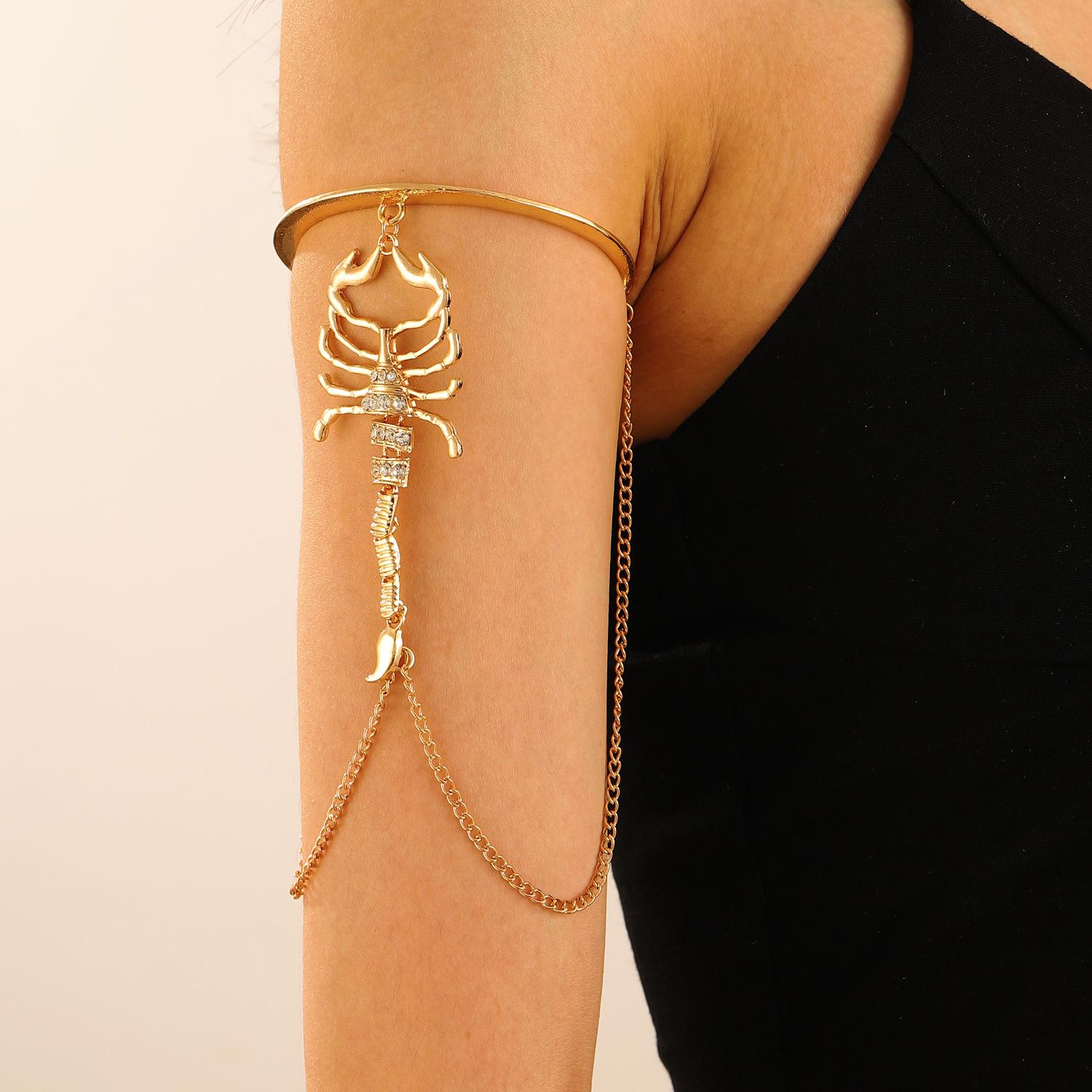 

Металлический браслет на палец в стиле ретро-скорпион: Преувеличенный, трехмерный дизайн для женщин