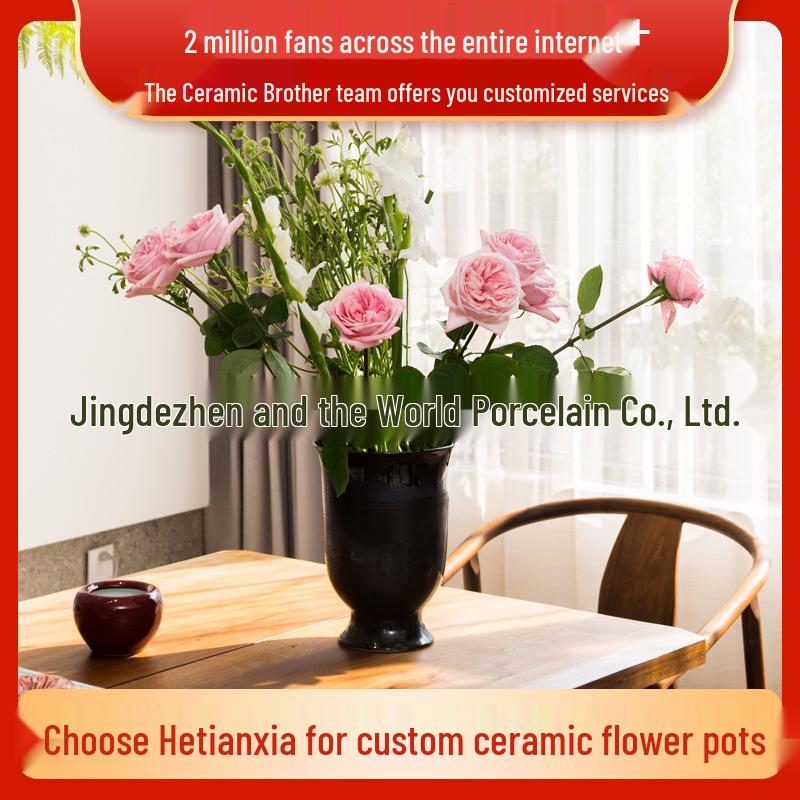 Luxury Ceramic Vase for Flower Arrangement - Elegant Living Room & Dining Table Decor Ceramic