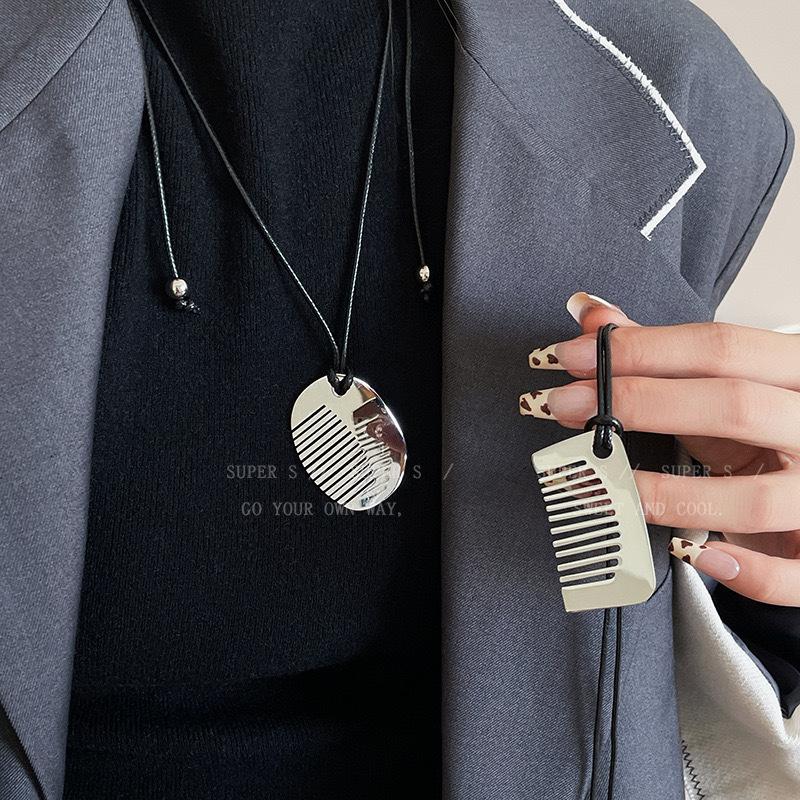 Titanium Steel Wax Rope Comb Sweater Chain Necklace Accessory Design with High-end Style