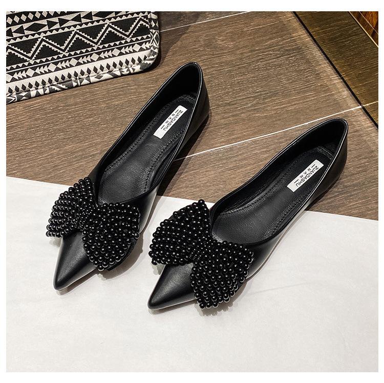 Мода 2024 Туфли-стринги с бусинами и бантом Женские балетки на мягкой подошве Кожаные — фото 8