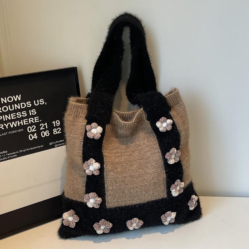 Women Plush Shoulder Bag Warm Cloth Fabric Handbag Soft Designer Flowers Handbags Girls Shoulder Bag Shopping Bag Large Capacity