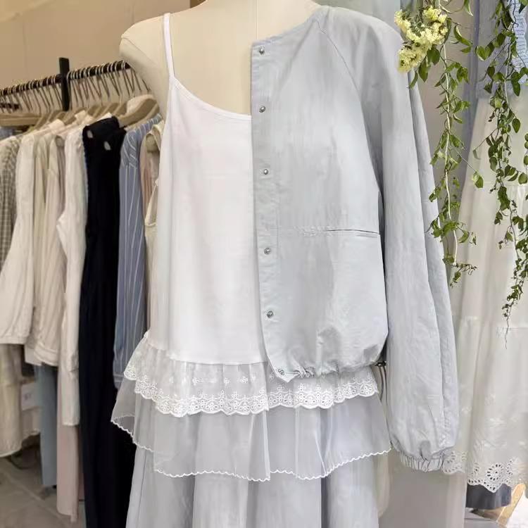

2025 Spring/Summer Korean Style Loose Patchwork Lace Trim Layered Slimming Camisole Top L