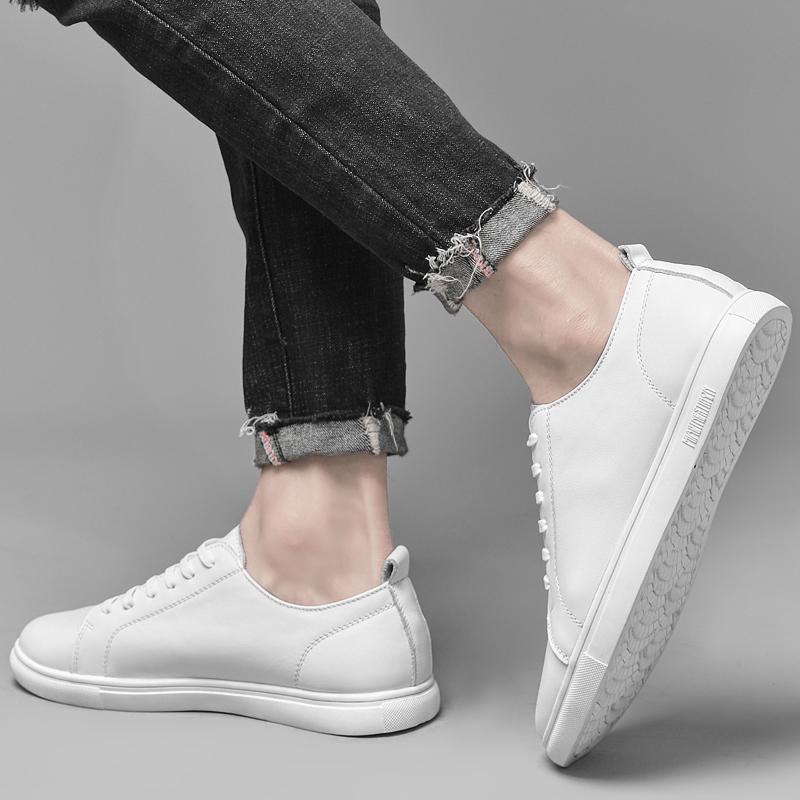 Fashion Luxury Men's Outdoor flats Breathable Fashion Sneakers Genuine Leather lace-up man White shoes Classic all-match Casual shoes
