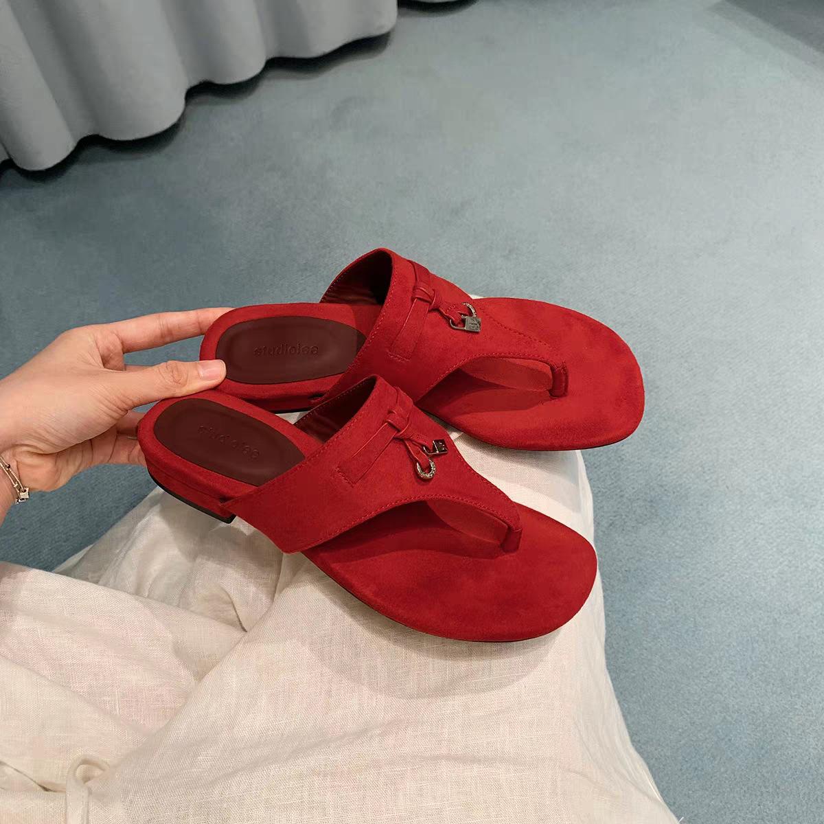 

[sheii Su Yinyin] lp wife drag~ metal buckle tassel toe flat bottom herringbone cool slippers women wear summer 34