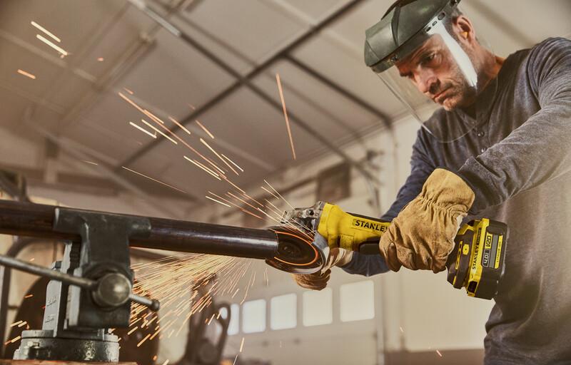 Cordless Angle Grinder 125Mm V20 18V 2*4.0Ah - S/Sfmcg700M2