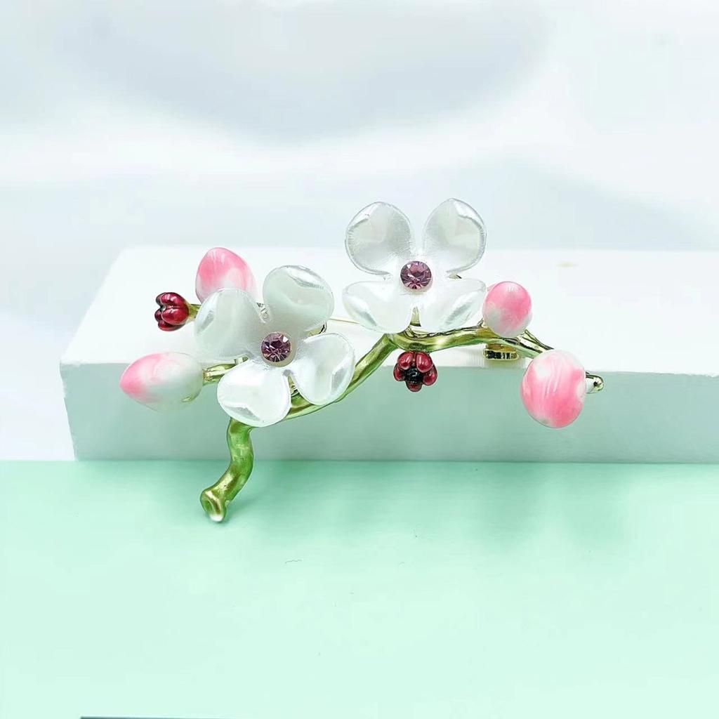 Brooch With Plum Flower Detailing Rhinestones Floral Shaped Pin for Jacket Dress Hat Decoration Statement Jewelry
