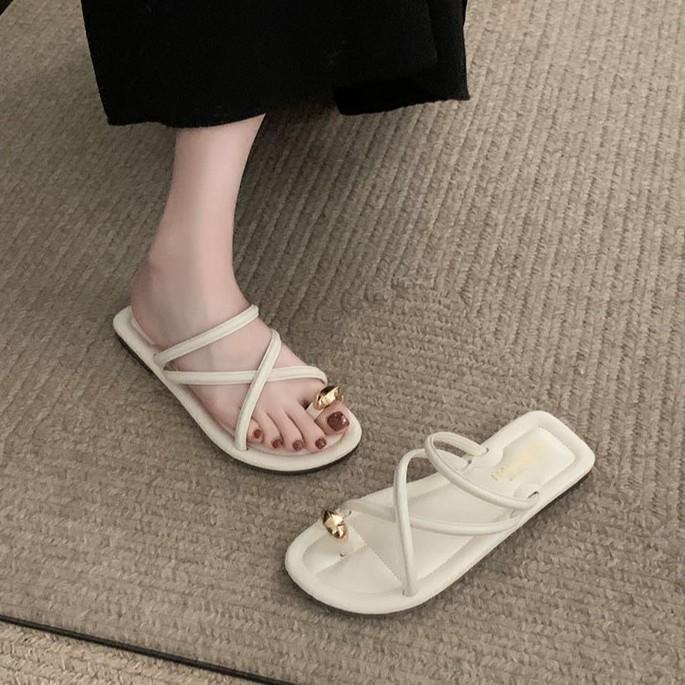 

Модные женские шлепанцы с перекрестными ремешками, удобные, легкие, с петлей для пальца, пляжная обувь с повседневным однотонным дизайном для летних тапочек 36-37 белый