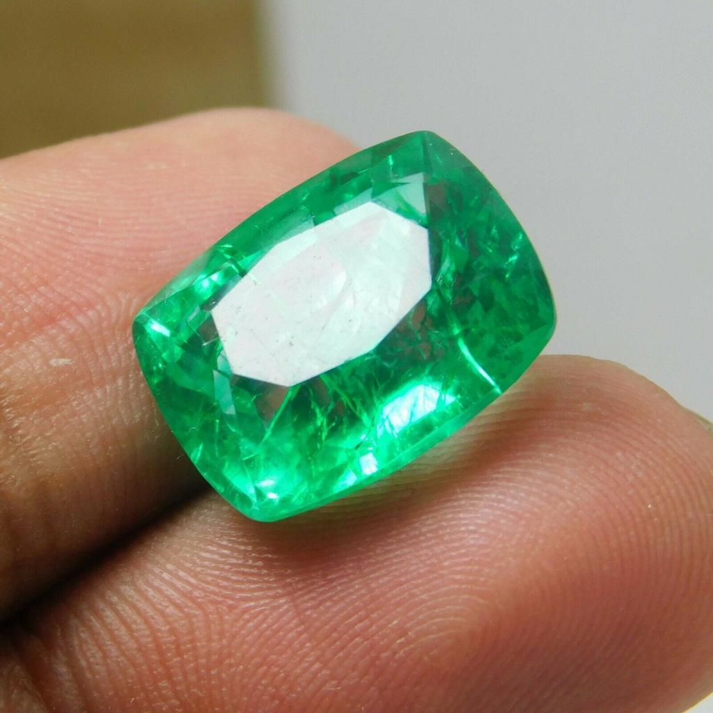 Esmeralda COLOMBIANA Natural Corte Almofada 8,25 Ct CERTIFICADA Gema Solta Verde. 1MQ-E10..