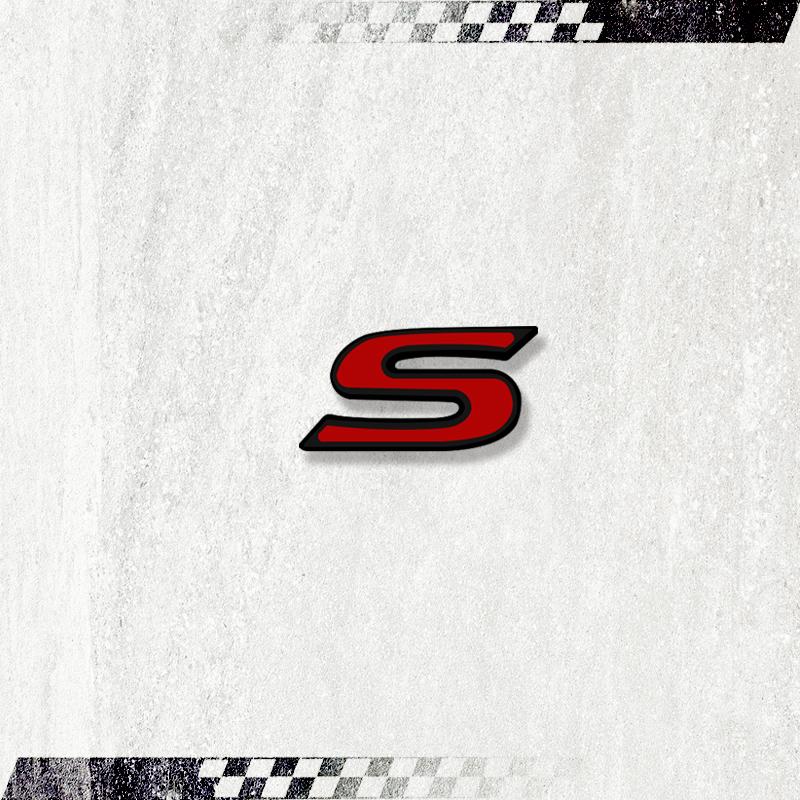 

3D Car Sticker 2.4 2.5 Q G S Displacement Emblem Metal Rear Badge Decal For CROWN REIZ Camry CHR Corolla Rav4 Toyota Accessories
