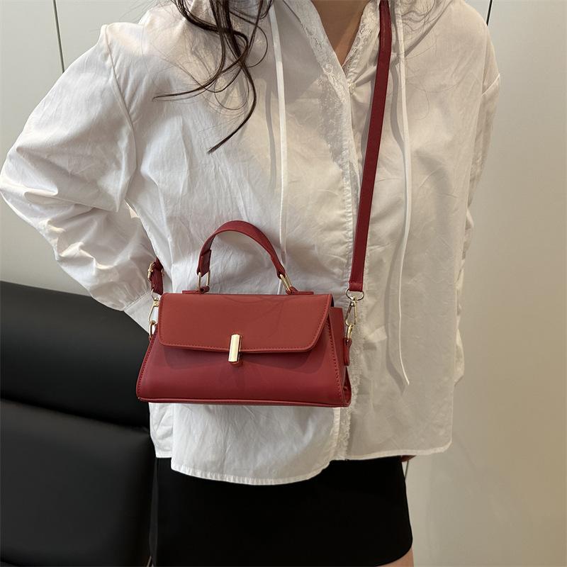 Korean Version of Women's Bags Are Fashionable and Simple, Daily Textured Solid Color Portable Small Square Bag, Foreign Style Versatile Single Should