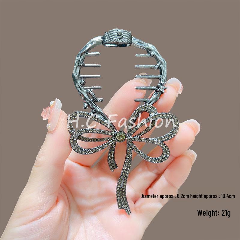 Elegant Lily of the Valley Tassel Hairpin: Timeless Updo Clip for a Refined Look