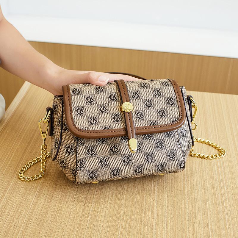 High-end Spring/Summer Tofu Square Bag 2026 New Women s Bag Single Shoulder Crossbody Vintage Plaid Light Luxury Fashion Bag Khaki plaid