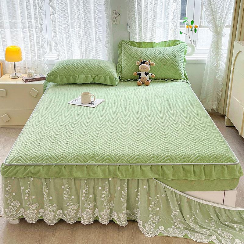 Warm Peach Velvet Clip Skirt Three-Piece Princess Style Lace Bedspread Thickened Short Plush Anti-Slip Mattress Protector Dream Bedding Set