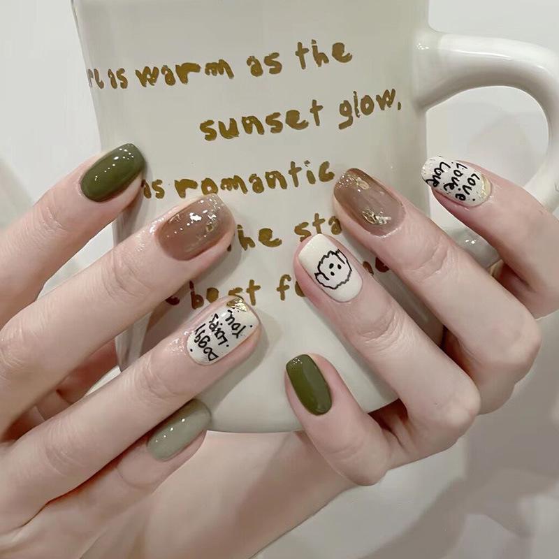 Simple French Gradient Detachable Press-On Nails: Short, Whitening False Nail Tips.