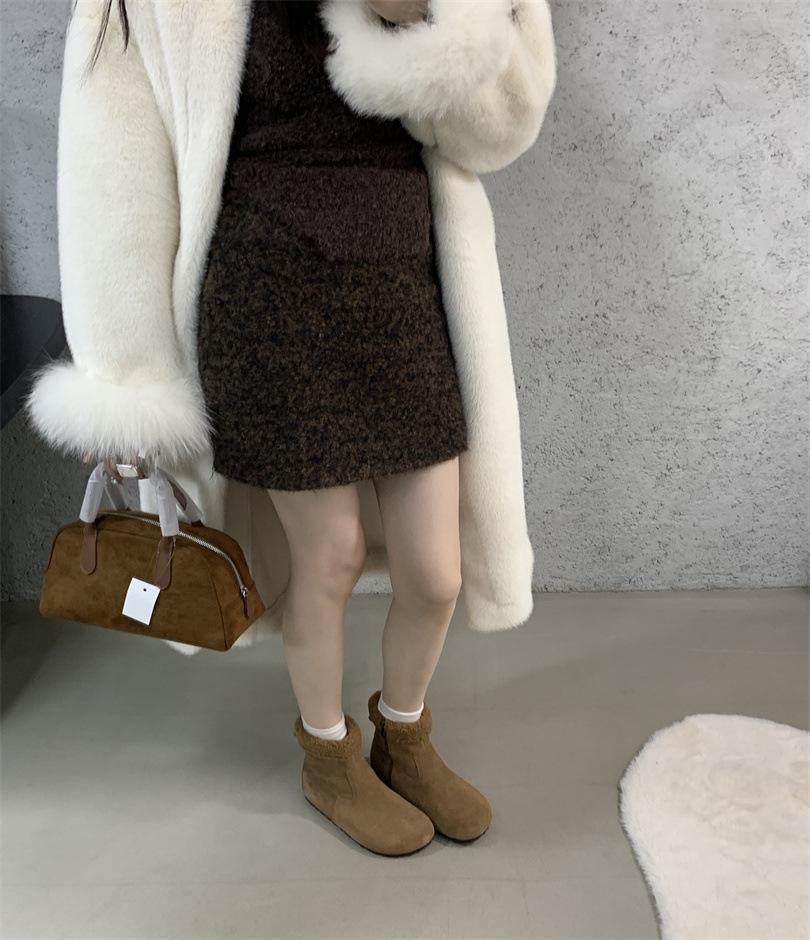 French snow boots women's 2025 new lamb wool plush warm short boots inner height-increasing fluffy boots