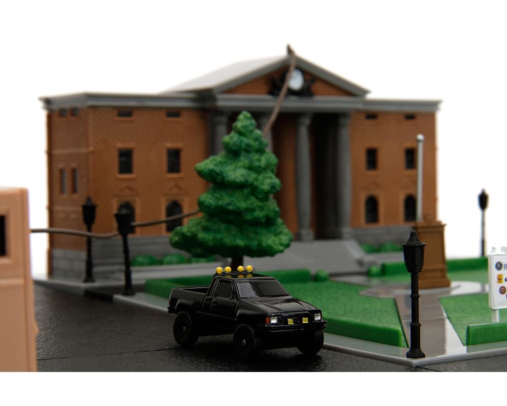 JADA TOYS Nano Sahne Geleceğe Dönüş Hill Valley Adliye Binası Jada Nano Sahne Geleceğe Dönüş Diorama [Ürün]