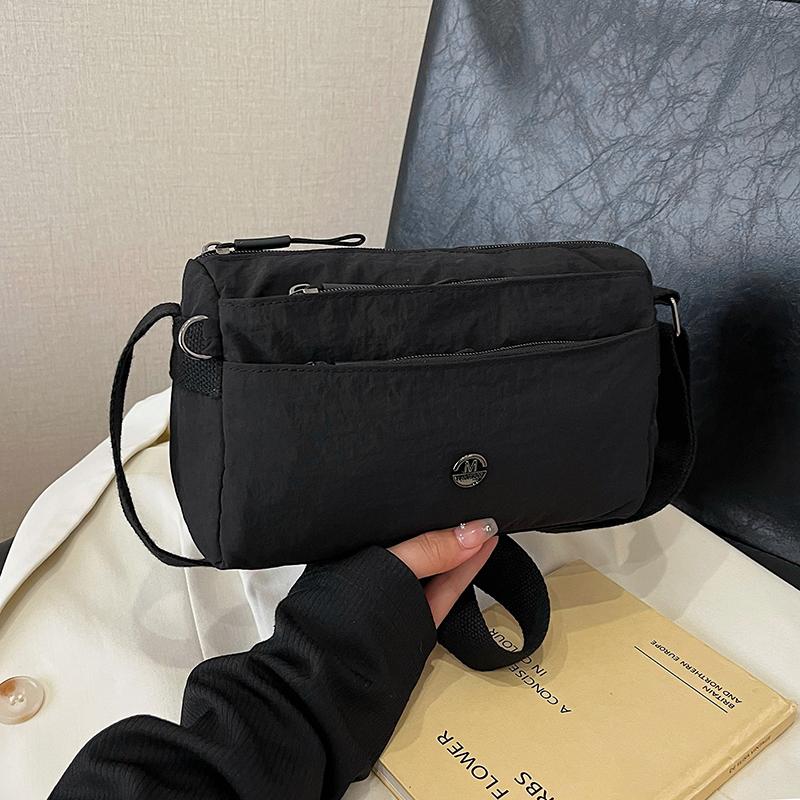 Umhängetasche für Damen - neue trendige Canvas-Schultertasche, die vielseitig und modisch, leicht und geräumig ist, mit