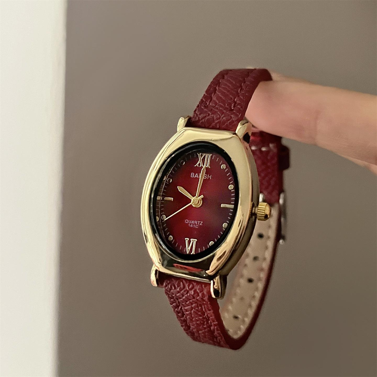 High Value Oval Diamond Surface Niche Casual Watch Women S Simple Literary Medium And Ancient Style High Sense Women S Watch красный
