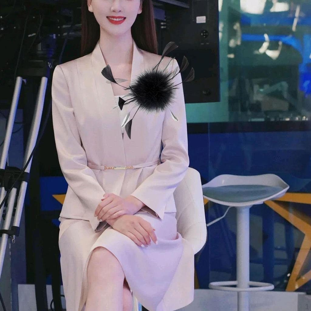 Umělecká brož s peříčky Elegantní pokrývka hlavy na banket Sváteční dárek Obřad Dívky