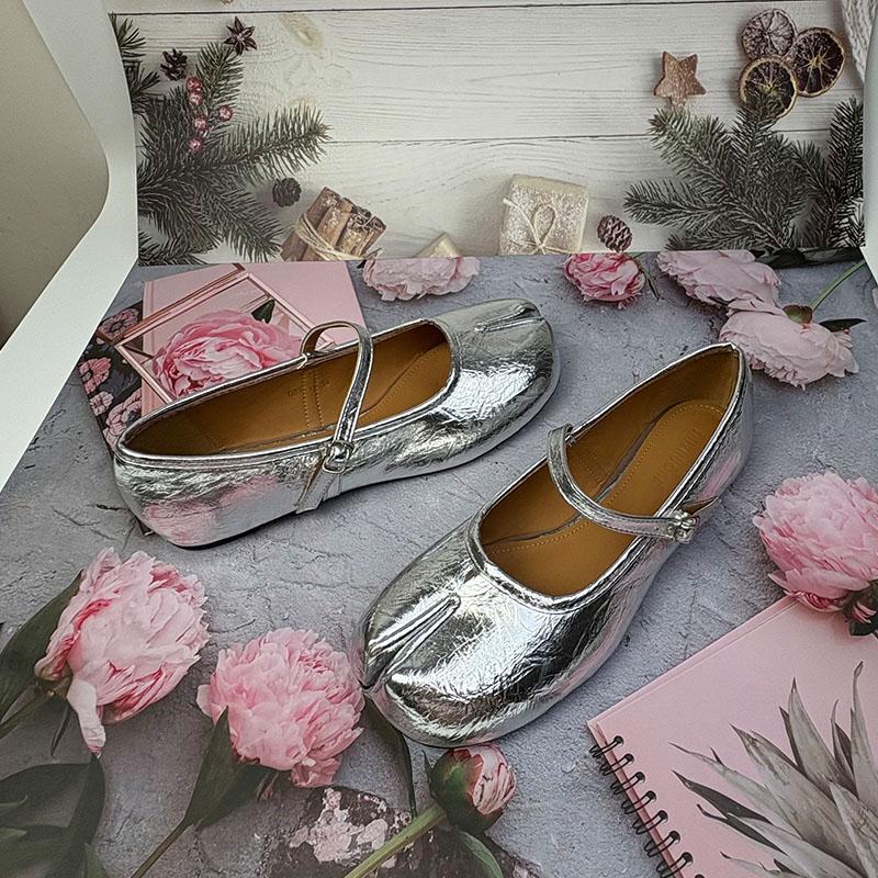 Fashion Fashion Strange Toe Footwear Shallow Flats Mary Janes Shoes For Women 2025 New Female Buckle Strap Ladies Flats Lolita Shoes