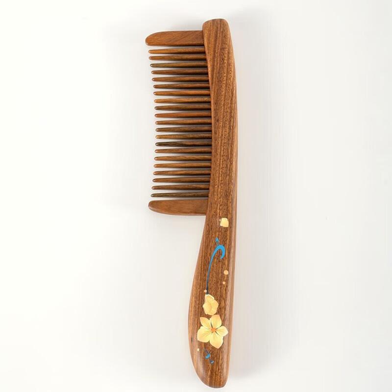 Tan Mujiang Sandalwood Comb Gift Set