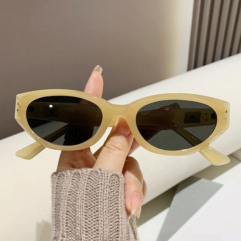 Cat Eye Sunglasses Women Eyeglasses Eyewear with Retro Style Shades