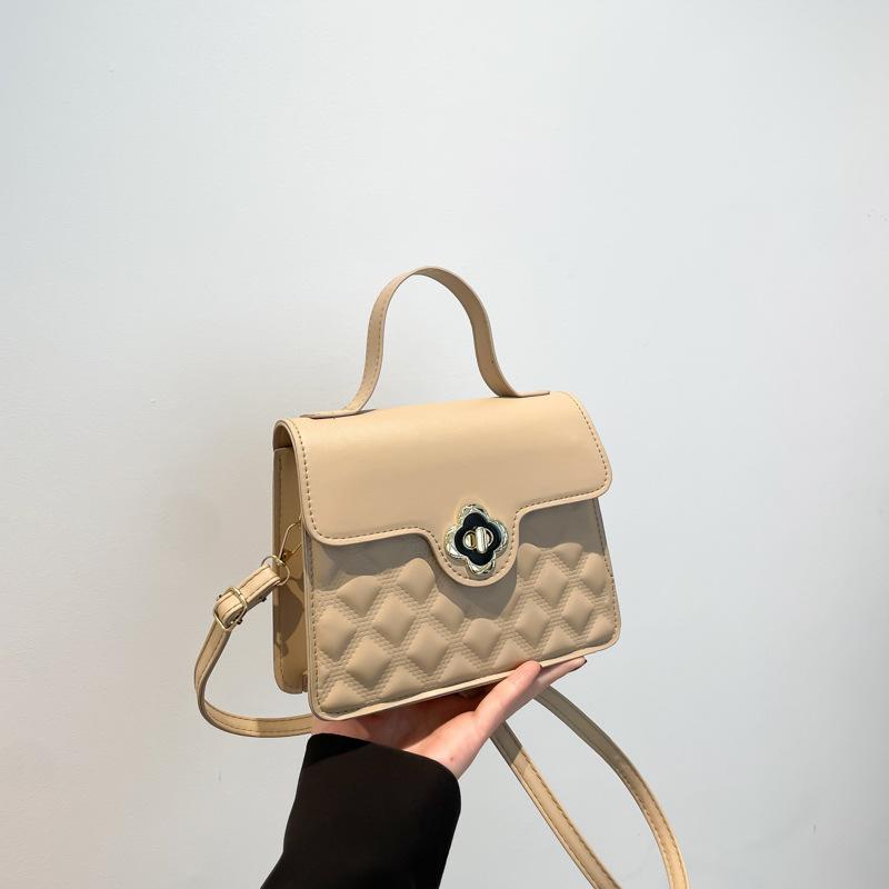 

Маленькая сумка женская сумка нишевая 2025 новая модная модная зарубежная текстура сумочка универсальная на плечо сумка-мессенджер ромбовидная сетка