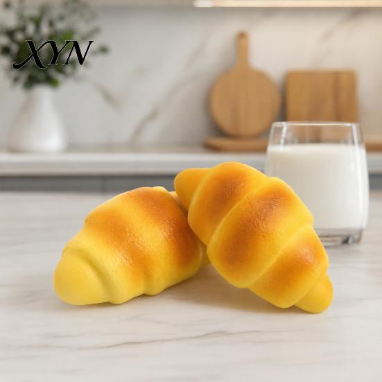 Croissant Fidget Toy Stress Relief Squeeze Toy, Simulated Bread Sensory Kids Ball Home Office Worker Relaxation Desk