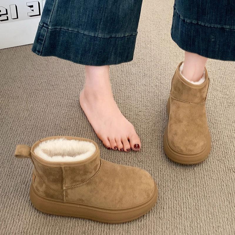 Thick-soled snow boots women's real fur integrated new winter women's shoes piled and thickened warm cotton shoes