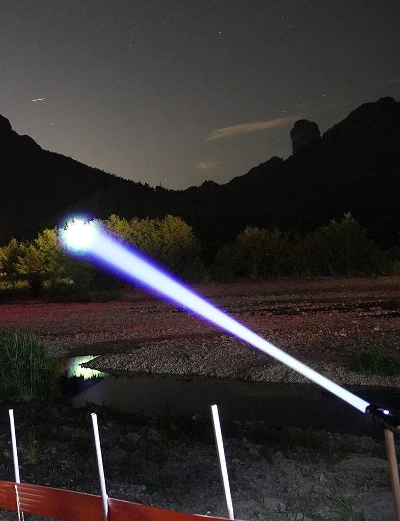 100000 ლმ ულტრა მძლავრი LED ფანარი, მრავალჯერადი დატენვის ტიპი-C ფანარი, შორ მანძილზე 2000 მ, ტაქტიკური ფანარი თევზაობისთვის, ნადირობისთვის