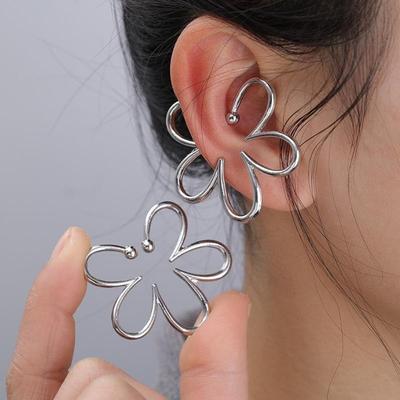 1 para nie przekłuwanych pustych kwiatowych klipsów do uszu, mankietów do uszu dla kobiet