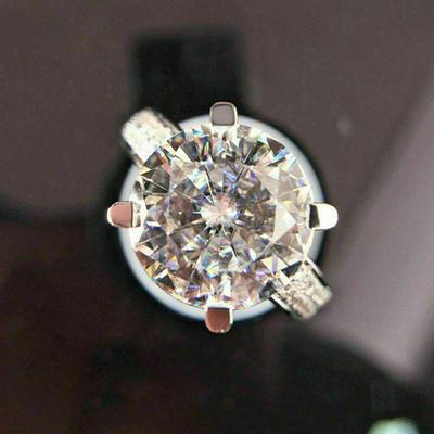 Huitan  Classic Wedding Engagement Ring for Women Brilliant Cubic Zirconia Crystal Proposal Ring Anniversary Gift Jewelry