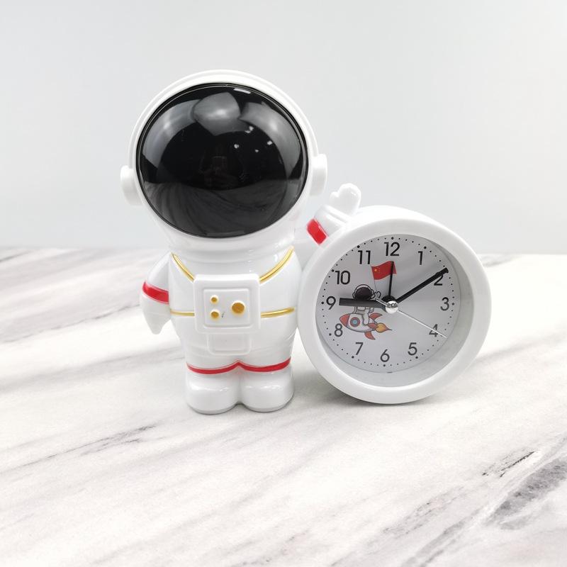 

Креативный детский будильник Мультяшные студенческие часы Модель астронавта Будильник Милый астронавт Секундная стрелка
