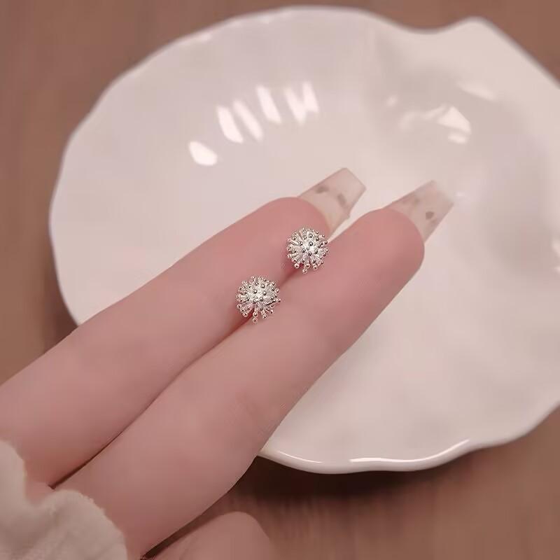 S925 Silver Stud Earrings Women's Ear Hole Earrings Niche Design Earbone Studs High-end Earrings
