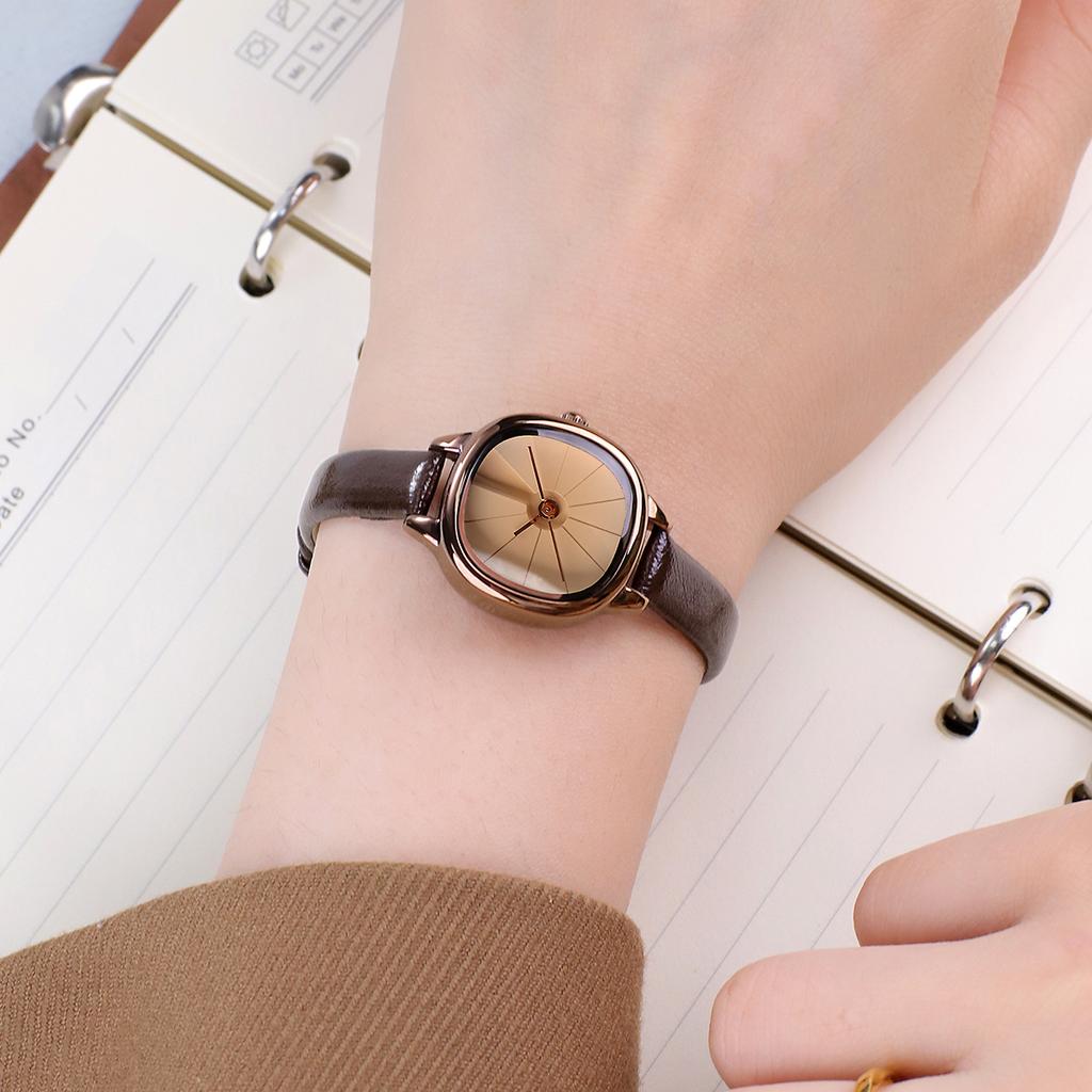 Women'S Retro Niche Design Sense Women'S Watch Small, Exquisite And Simple High-End Sense Student Quartz Watch