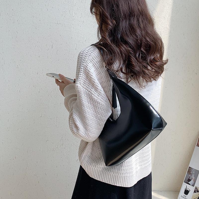 New Women's Bag Niche Styling Hand Carry Underarm Bag Solid Color Versatile Women's Shoulder Bag