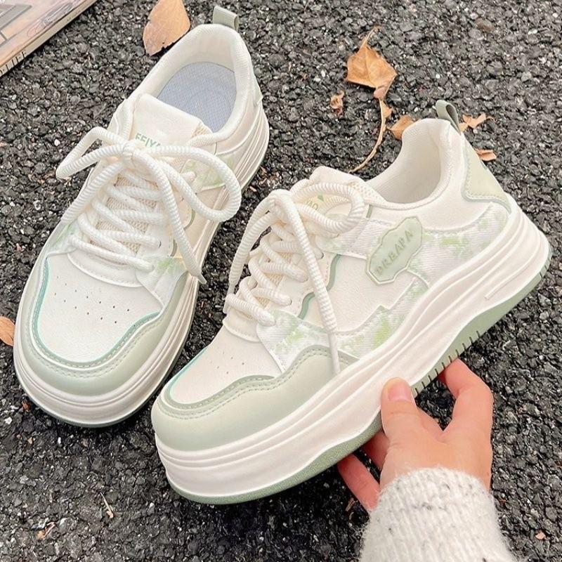 Fashion Women Platform Sneakers Star Design Lace Up Skateboard Flat Outdoor Comfortable Running Sports Shoes Tennis  Sneakers