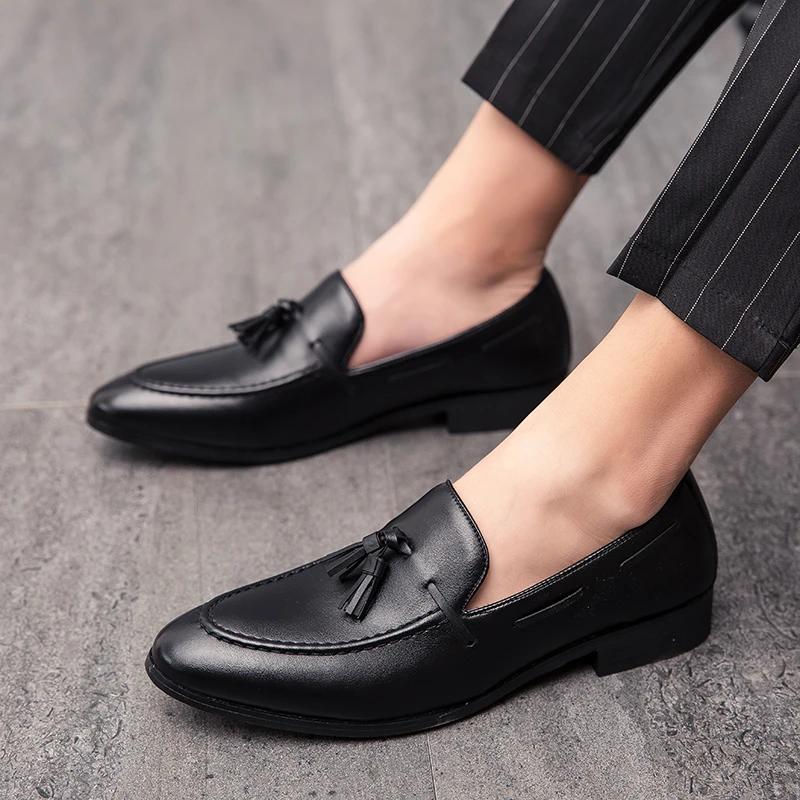 Fashion 2025 New Men Leather Shoes Pointed Toe Formal Dress Shoes Slip On Men Loafer Tassel Shoe Zapatos Hombre