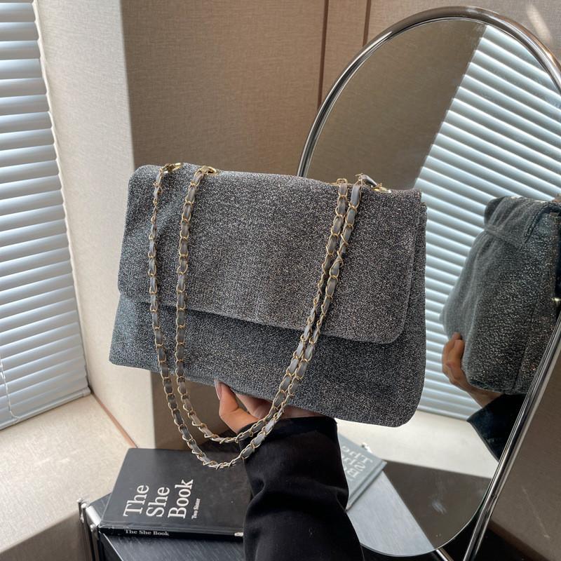 2024 New Commuter Fashion Retro Corduroy Large Capacity Simple Chain Shoulder Crossbody Bag For Women In Black