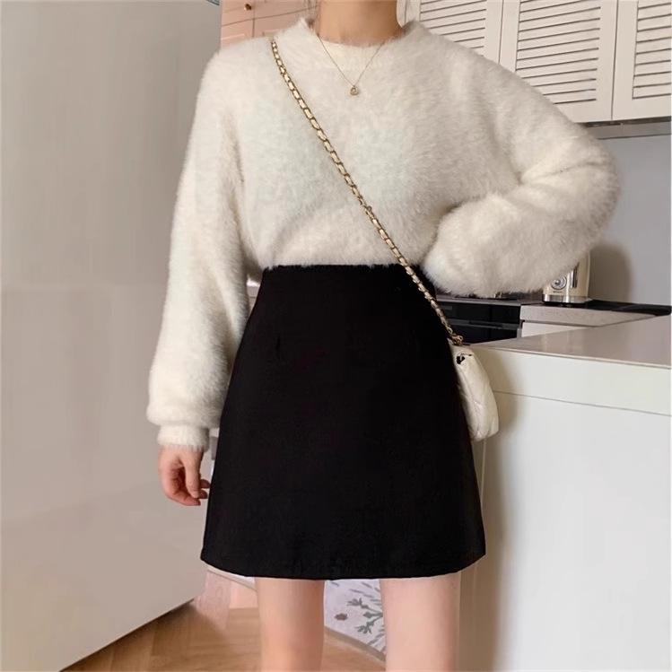 Korean Style Black Wool A-line Mini Skirt, High Waist, Slim Fit, Autumn/Winter 2024 Fashion.