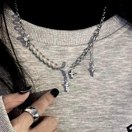 Indifferent Style Niche Spliced Starry Water Droplet Necklace White stitching