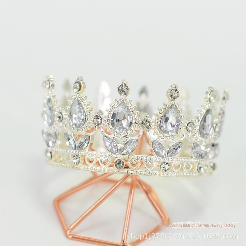 

Украшение для детского торта на день рождения из золотого сплава