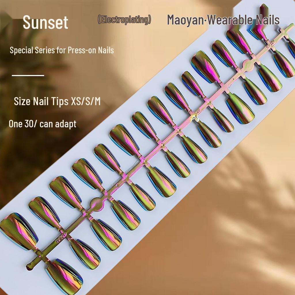 

Sunset Cat Eye Electroplated Nail Art: High-End, Skin-Flattering Press-On Nails