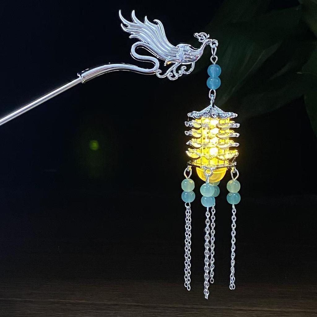 Ancient Style Luminous Hairpin: High-End Alloy Lantern Design for Hanfu Skirts