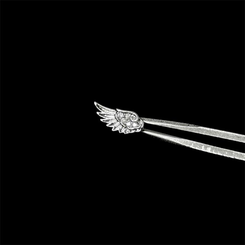 Nuova Moda Ali d'Amore Croce Acciaio Inossidabile Orecchino Osso Auricolare Lucido Zircone Trendy Orecchino a Filo per Donne Piercing Corpo Accessorio
