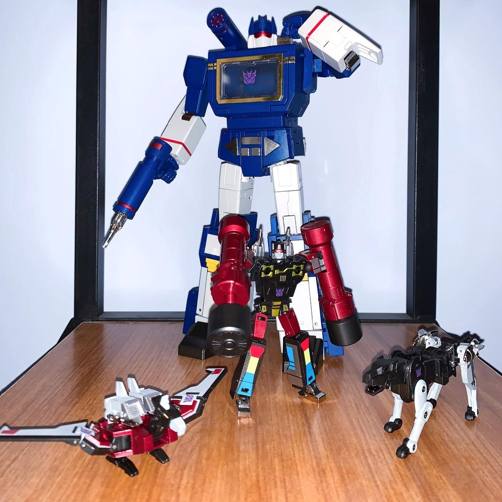Deformation Robot Soundwave RP46 With Laserbeak Ravage Rumble Transformation Toys  Action Figure