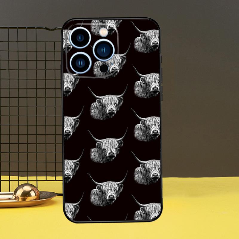 Highland Cows Phone Case For iPhone 15 14 13 12 11 Pro Max X XR XS Max 7 8 Plus 12 13 Mini Back Cover