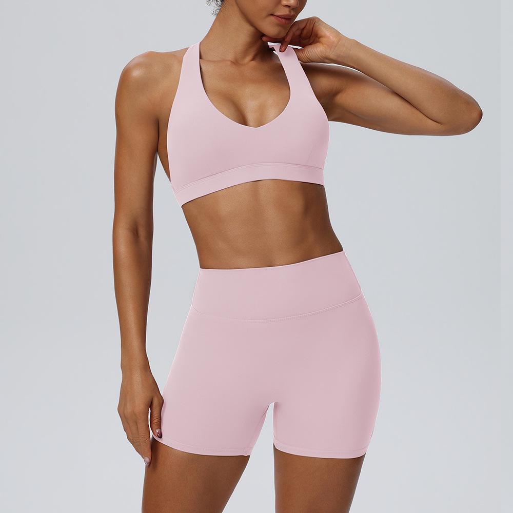 European & American Women s Sexy Yoga Set: Halter Sports Bra & Butt-Lifting Fitness Shorts