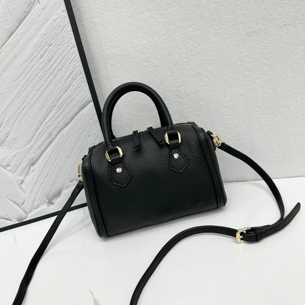 Autumn & Winter Luxury Leather Crossbody Bags: Stylish, Versatile, and High-End Shoulder Handbags for Women.